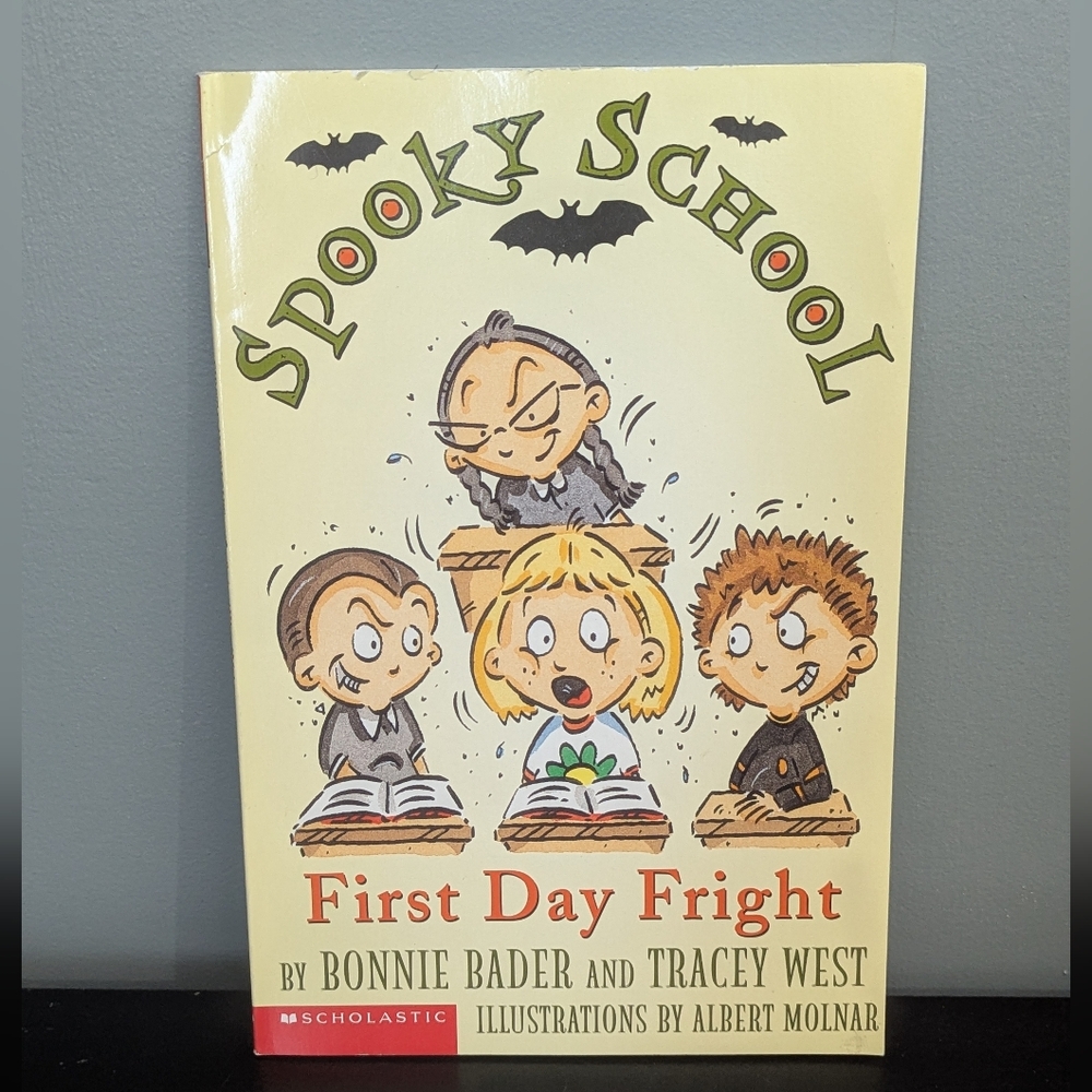 4/$10‎ 📚 Spooky School First Day Fright Book